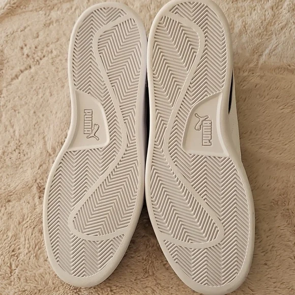 BN Puma Men's Black and White Suede and Synthetic Sneakers. Size 11 - Picture 3 of 6